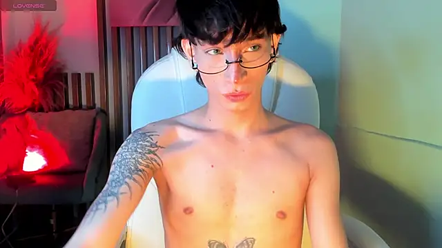 AndyWiilliams' Live XXX Chat