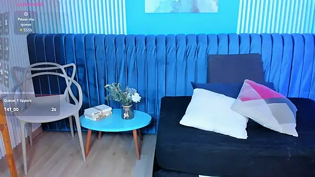 milavega_'s Live XXX Chat