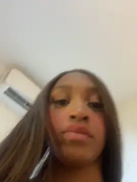 Chat +18 de LiaTrainor ao vivo