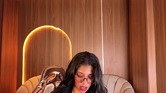 Alina_b_ live XXX chat