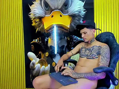 Winsord_Bigcock Webcam Show
