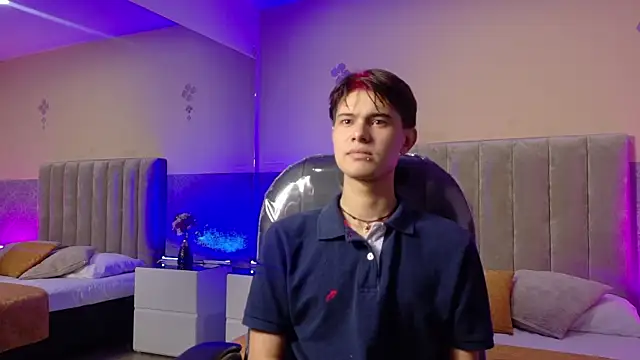 Derek_Sinn Live XXX-Chat