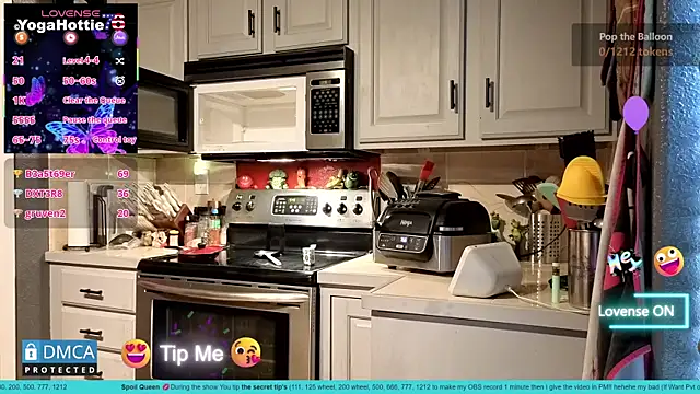 YogaHottie76's Live XXX Chat