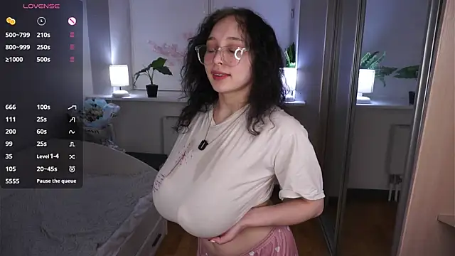 HannaHayles Show in webcam