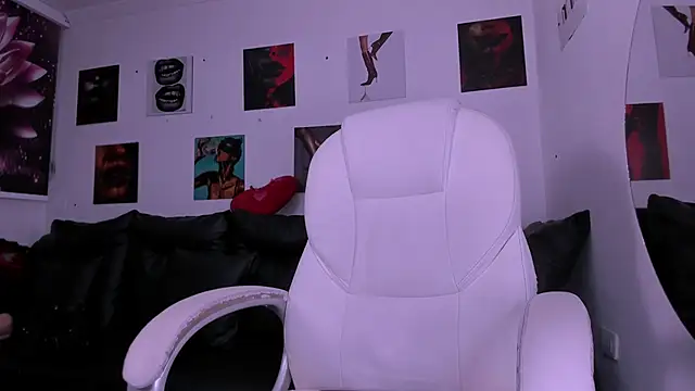 Chat XXX en directo de valkyria_12