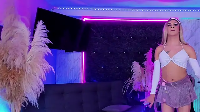 Queens_Wonders_Blondersのウェブカメラショー