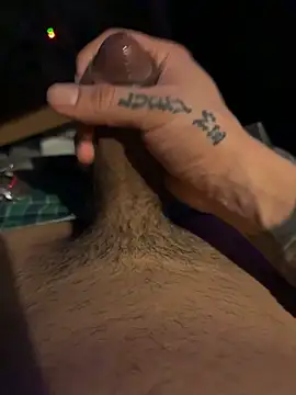 JoeyBlazy: διαδικτυακό σόου στην κάμερα