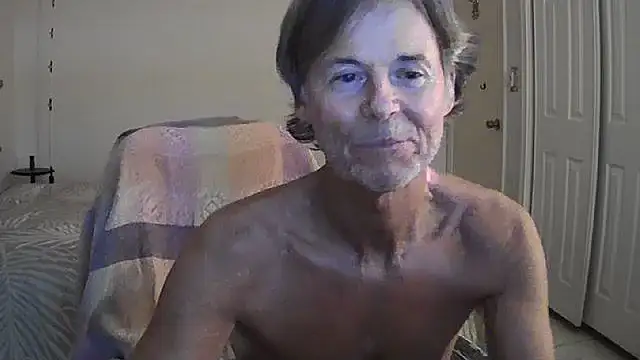 nakeedcowboi65's Webcam Show