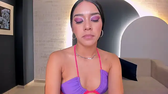 دردشة AmaliaCrus الجنسية المباشرة