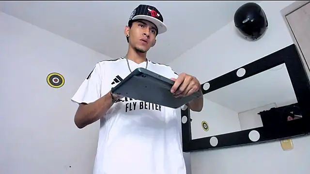 Samuel_Suarez 라이브 XXX 채팅