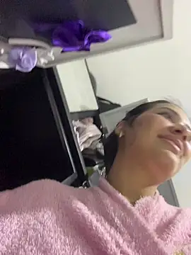 IsabellaJoness_ Live XXX Chat