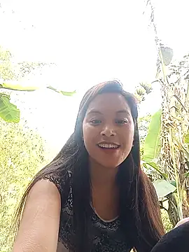 Alice-567 élő XXX-chatje