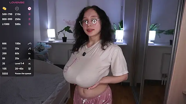 Chatroom XXX en direct de HannaHayles