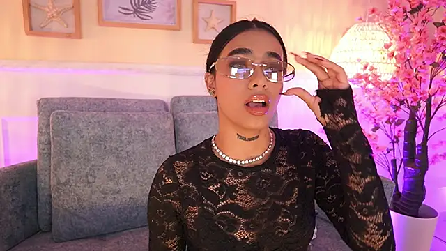 Czat XXX na żywo – MeganLowell