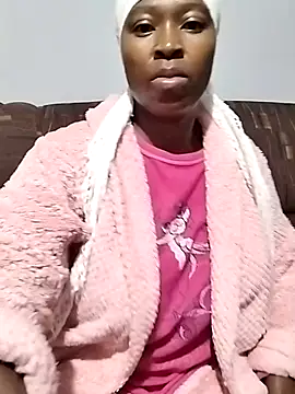 Boobylicious77 现场XXX聊天