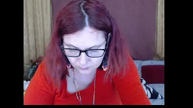 Pokazy przed kamerką – PlayfullMature