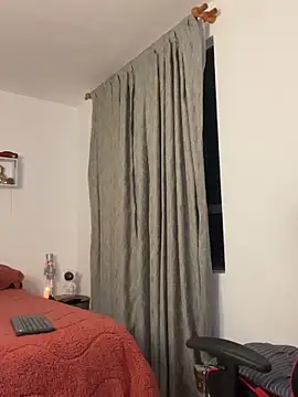 Ezzio_Scolaro 라이브 XXX 채팅