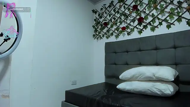 Lilith_RoseCss élő XXX-chatje