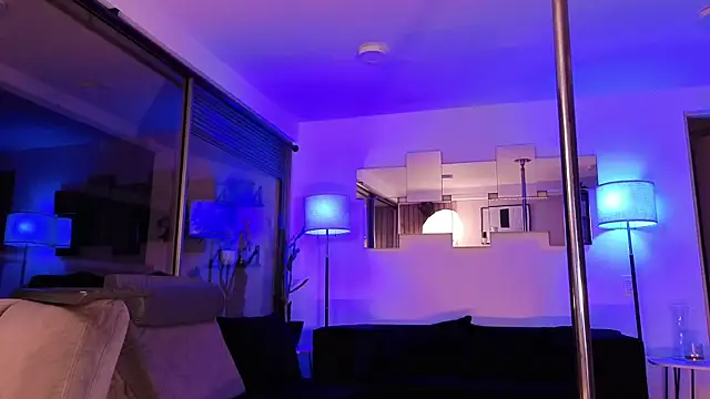 mandi4pole_ – Live XXX-chat