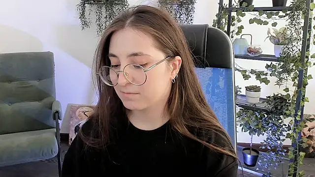 VirtuallVoyant's Live XXX Chat