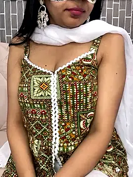 escape_with_me's Live XXX Chat