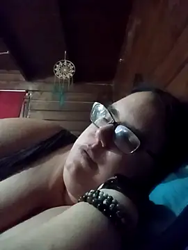 Gatitabuena90 – Naživo XXX chat