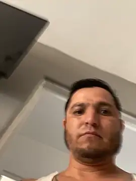 HOTB0Y18 webkamerás műsora