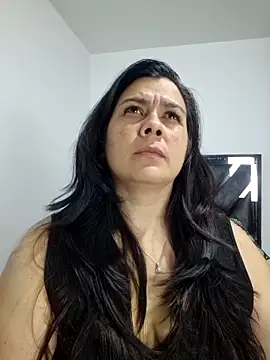 martina_foxy_'s Live XXX Chat