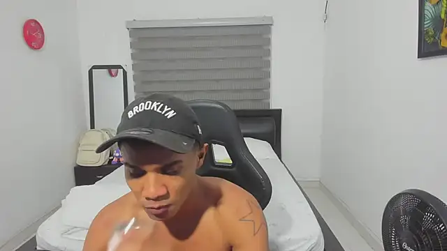 corzoethan: вебкам-шоу