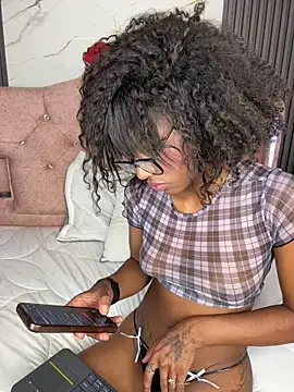 Morena_fire – Live XXX-chat