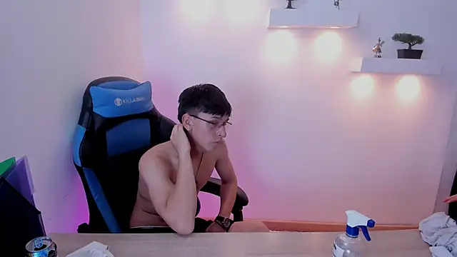 XXX chat uživo modela Alexander_Ammy