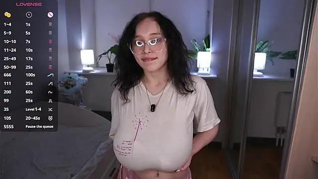 HannaHayles 网络视讯表演