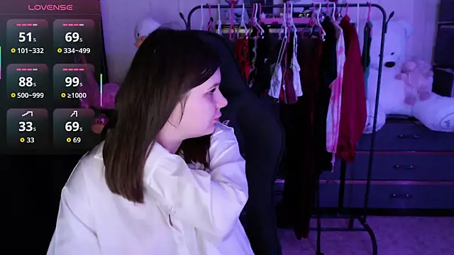 AmyVibess' Live XXX Chat