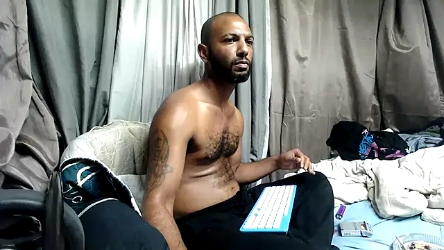 Camodick Adlı Modelin Canlı XXX Sohbeti