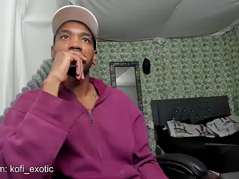 Chat +18 de Kofi_exotic_2 ao vivo