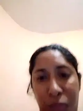 Chat +18 de hotaniani ao vivo