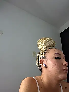 alaia_princess' Live XXX Chat