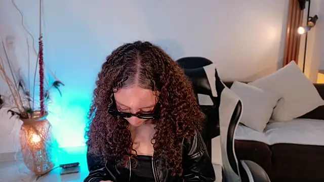 ChloeMoreti Chat XXX in diretta