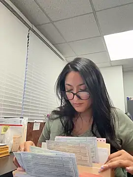 Goddessxxrosexx Adlı Modelin Canlı XXX Sohbeti