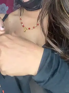 CUTI-NAINA 现场XXX聊天