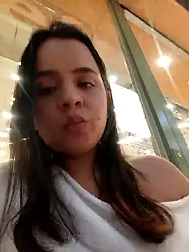 Julieth_hot-69's Live XXX Chat