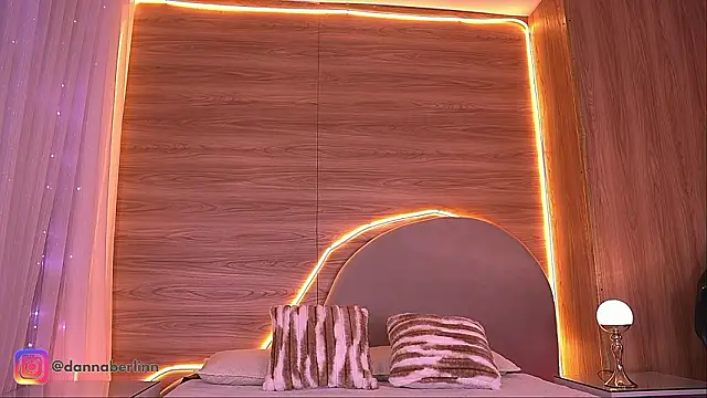 danna_berlin_'s Live XXX Chat