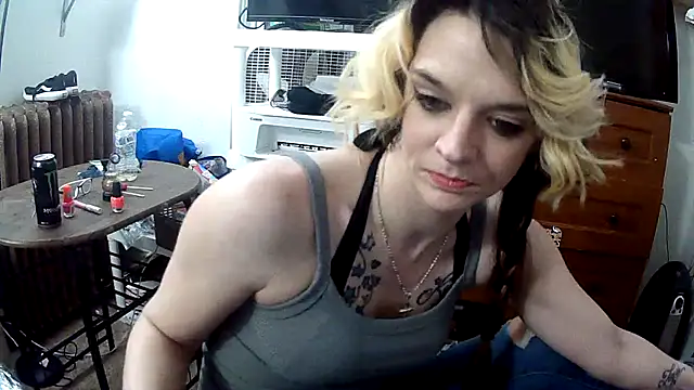 dangereyez0010: απευθείας συνομιλία ΧΧΧ