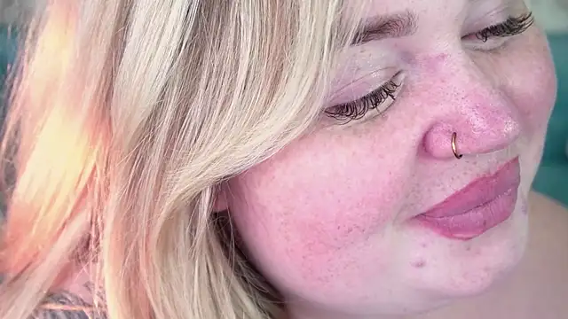 ZaraReignn Live XXX Chat