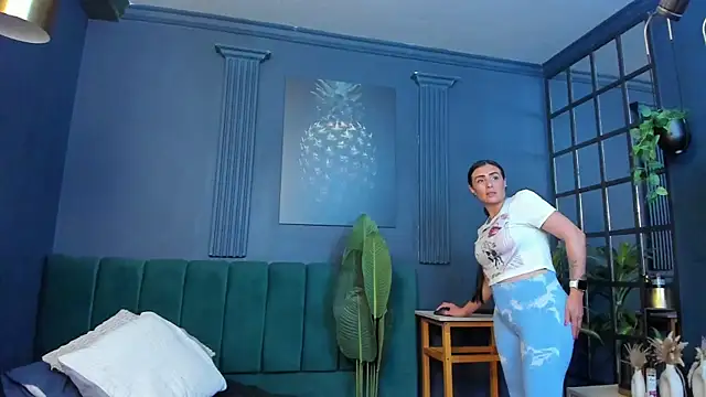 scarlet_edwars Adlı Modelin Canlı XXX Sohbeti