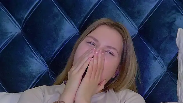 TinnaBurton Adlı Modelin Canlı XXX Sohbeti