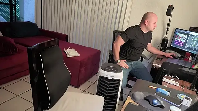 AlexTeasse: вебкам-шоу