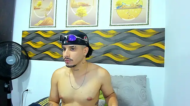 Chat +18 de Leon_Hotx ao vivo
