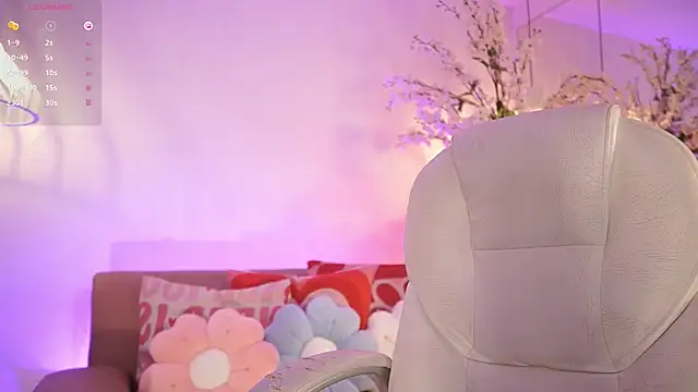 LucyWeisser: απευθείας συνομιλία ΧΧΧ