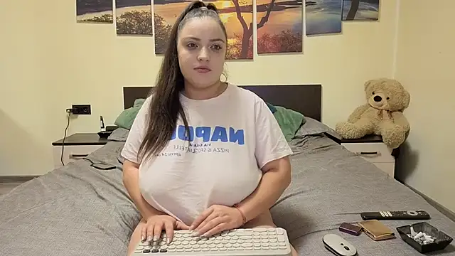 adellineのライブXXXチャット